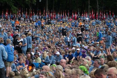 Foto fra FDF's landslejr 2016, til gudstjeneste med 15.000 børn, unge og voksne